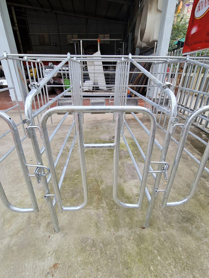Hòa Ninh cung cấp thiết bị chăn nuôi hiện đại