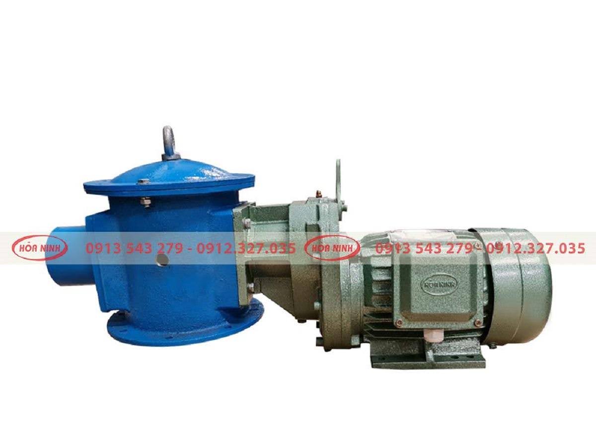Động cơ dùng trong hệ thống ăn tự động cho nái hậu bị Động cơ dùng trong hệ thống ăn tự động cho nái hậu bị