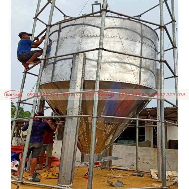 Hệ thống ăn tự động