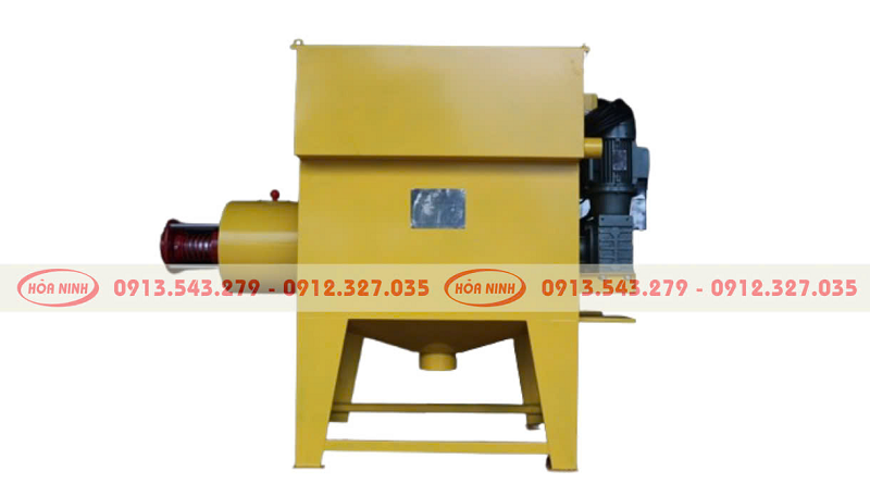 Tăng hiệu quả kinh tế nhờ ứng dụng máy ép phân trong chăn nuôi