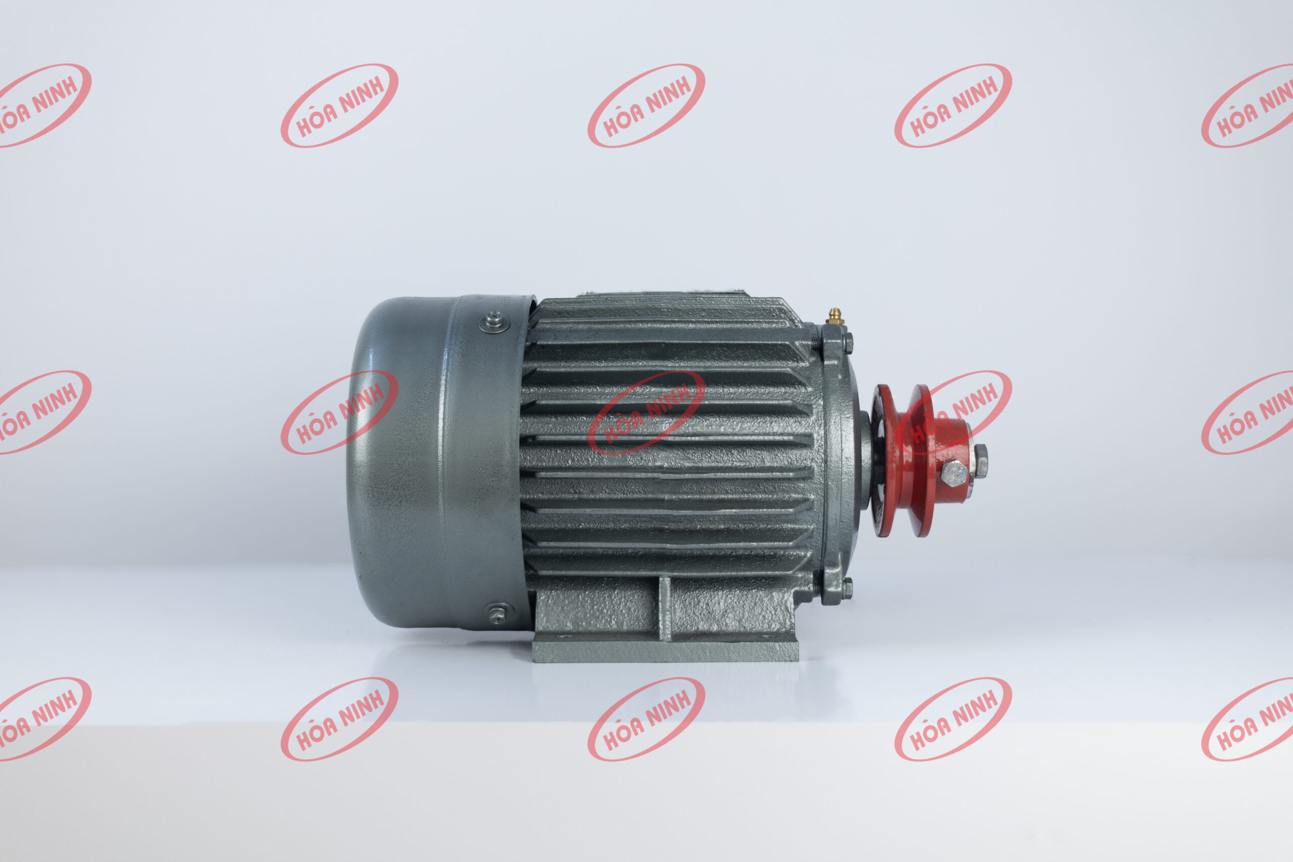 Động cơ 1.1 kw vỏ gang Hòa Ninh 3 pha
