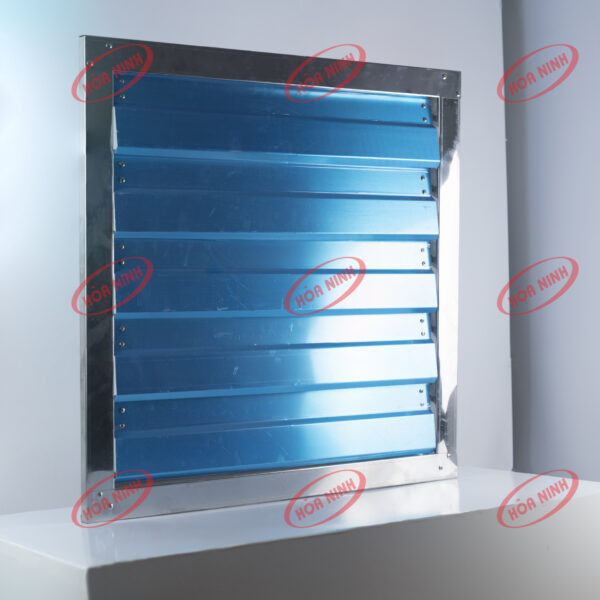 Chớp quạt vuông 700