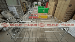 khung chuồng bầu sắt 2